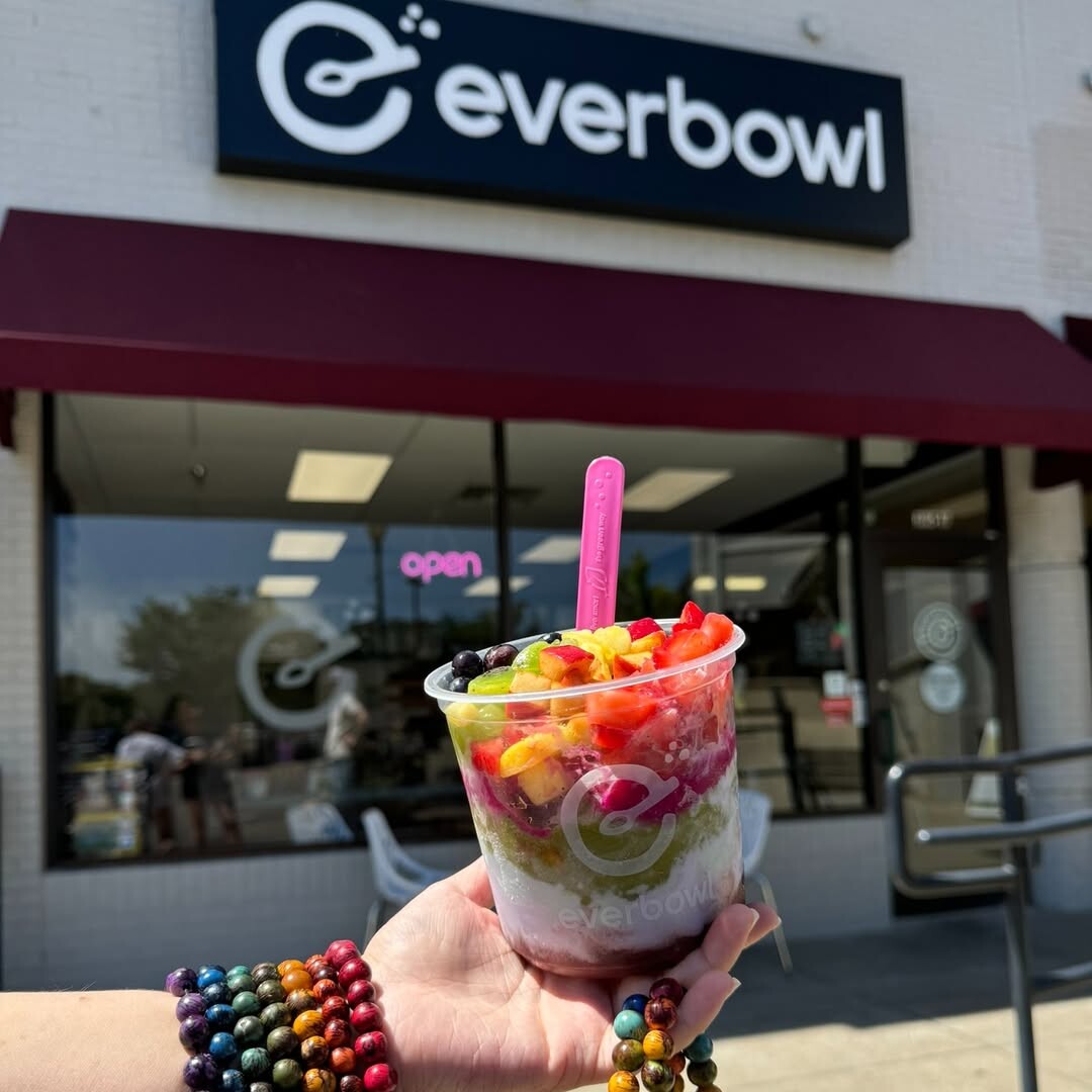 PRIDE THEMED ACAI BOWLS AT EVERBOWL